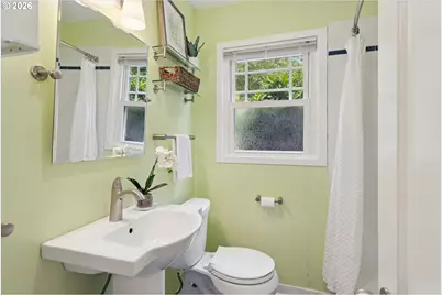 7075 N Cambridge Ave, Portland, OR 97203 - Photo 19