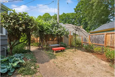 7075 N Cambridge Ave, Portland, OR 97203 - Photo 29