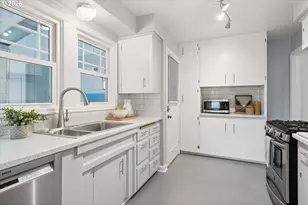 7075 N Cambridge Ave, Portland, OR 97203 - Photo 11