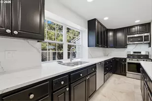 17903 Ridge Lake Dr, Lake Oswego, OR 97034 - Photo 11