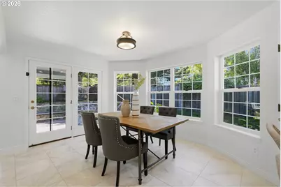 17903 Ridge Lake Dr, Lake Oswego, OR 97034 - Photo 9