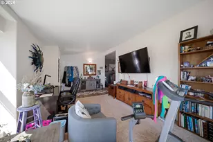 1312 W 14th St, Coquille, OR 97423 - Photo 7