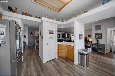 1312 W 14th St, Coquille, OR 97423 - Photo 13