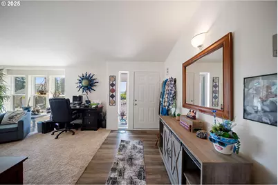 1312 W 14th St, Coquille, OR 97423 - Photo 3