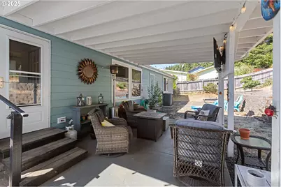 1312 W 14th St, Coquille, OR 97423 - Photo 35