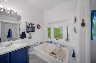 1312 W 14th St, Coquille, OR 97423 - Photo 21