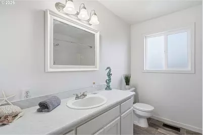 1565 E Main St, Hillsboro, OR 97123 - Photo 19