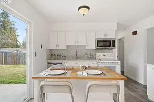 1565 E Main St, Hillsboro, OR 97123 - Photo 9