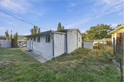 541 Mont St, Canyonville, OR 97417 - Photo 21