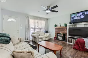 16827 SE Rhine St, Portland, OR 97236 - Photo 5