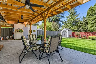 16827 SE Rhine St, Portland, OR 97236 - Photo 17