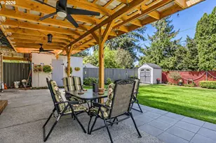 16827 SE Rhine St, Portland, OR 97236 - Photo 17
