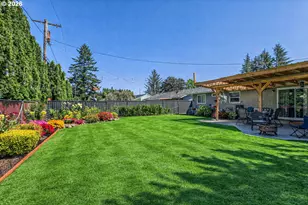 16827 SE Rhine St, Portland, OR 97236 - Photo 23