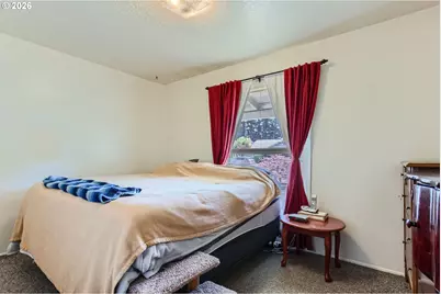 16827 SE Rhine St, Portland, OR 97236 - Photo 11