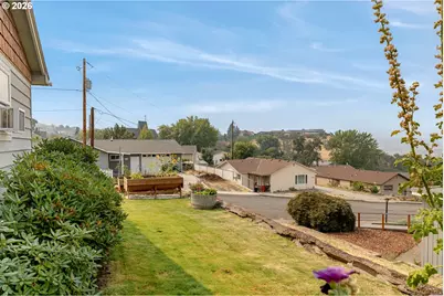 1718 Nevada St, The Dalles, OR 97058 - Photo 33
