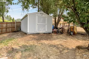 1718 Nevada St, The Dalles, OR 97058 - Photo 27