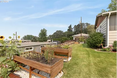 1718 Nevada St, The Dalles, OR 97058 - Photo 31