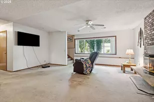 830 SE 59th Ave, Hillsboro, OR 97123 - Photo 27