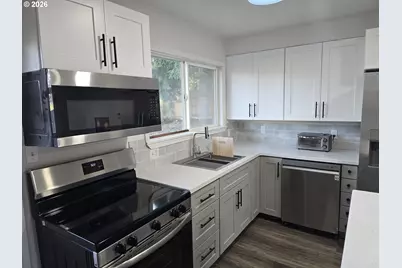 954 NE Madrona Dr, Myrtle Creek, OR 97457 - Photo 19