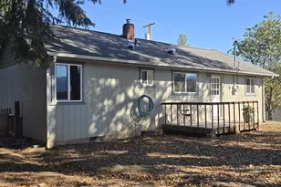 954 NE Madrona Dr, Myrtle Creek, OR 97457 - Photo 7