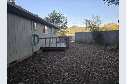 954 NE Madrona Dr, Myrtle Creek, OR 97457 - Photo 39