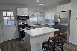 954 NE Madrona Dr, Myrtle Creek, OR 97457 - Photo 17