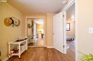 1049 N River Dr, Sweet Home, OR 97386 - Photo 17