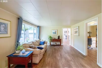 1049 N River Dr, Sweet Home, OR 97386 - Photo 13