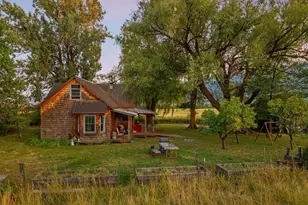 36301 Valley View Ln, Halfway, OR 97834 - Photo 9