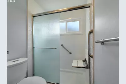 2056 King Way, Woodburn, OR 97071 - Photo 23