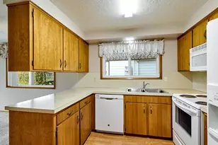 2056 King Way, Woodburn, OR 97071 - Photo 11