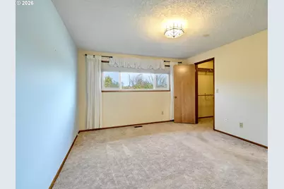 2056 King Way, Woodburn, OR 97071 - Photo 15