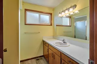 2056 King Way, Woodburn, OR 97071 - Photo 17