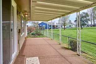 2056 King Way, Woodburn, OR 97071 - Photo 31