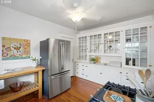 2083 NW Johnson St, Portland, OR 97209 - Photo 13