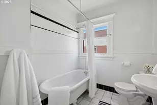 2083 NW Johnson St, Portland, OR 97209 - Photo 21