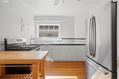 2083 NW Johnson St #64, Portland, OR 97209 - Photo 17