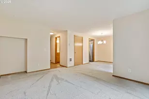 251 NE Village Squire Ave, Gresham, OR 97030 - Photo 9