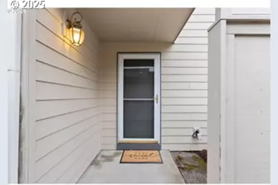 251 NE Village Squire Ave #15, Gresham, OR 97030 - Photo 1