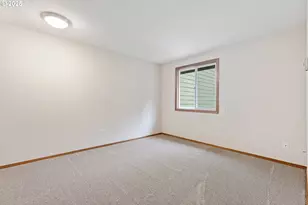 251 NE Village Squire Ave, Gresham, OR 97030 - Photo 29