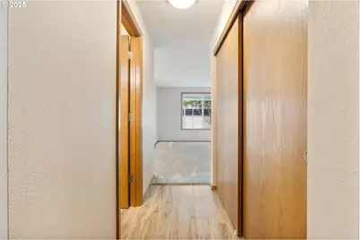 251 NE Village Squire Ave #15, Gresham, OR 97030 - Photo 5