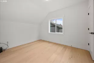 4234 SE Yamhill St, Portland, OR 97215 - Photo 15