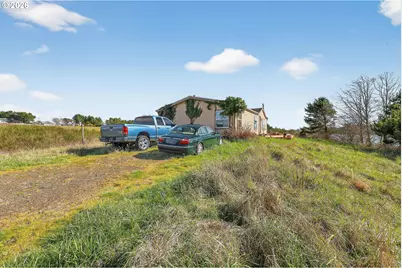 89953 Seales Rd, Warrenton, OR 97146 - Photo 9