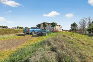 89953 Seales Rd, Warrenton, OR 97146 - Photo 9