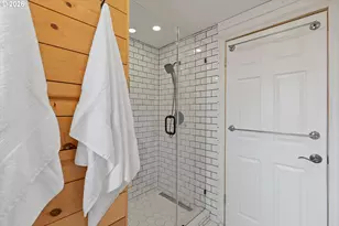 900 N Williams St, Newberg, OR 97132 - Photo 27