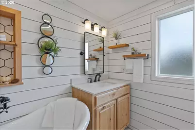 900 N Williams St, Newberg, OR 97132 - Photo 25