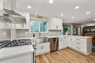 17525 S Holly Ln, Oregon City, OR 97045 - Photo 9