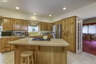 4374 Log Dr, Salem, OR 97305 - Photo 17