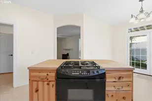 4374 Log Dr, Salem, OR 97305 - Photo 9
