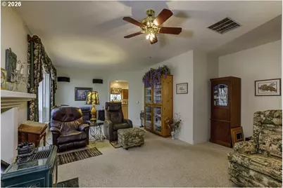4374 Log Dr, Salem, OR 97305 - Photo 27